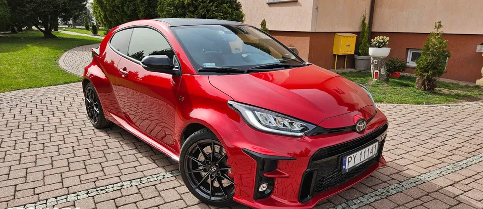 samochody osobowe Toyota Yaris cena 160000 przebieg: 20000, rok produkcji 2021 z Dobrzany